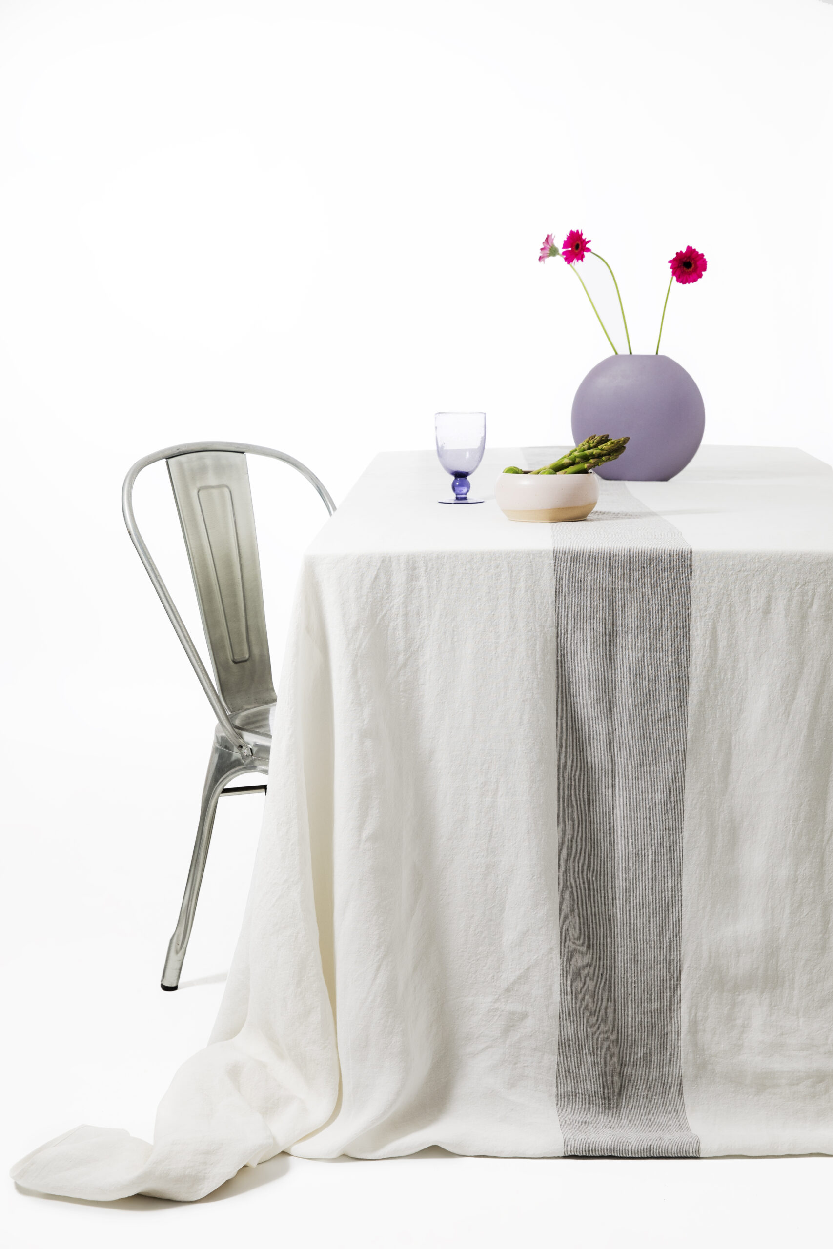 nappe-lin-chemin-gris Nappe 3,00m x 3,00m Gris sur blanc - Lin